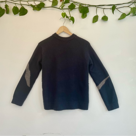 Single Stripe Sweater - Picture 2 of 2